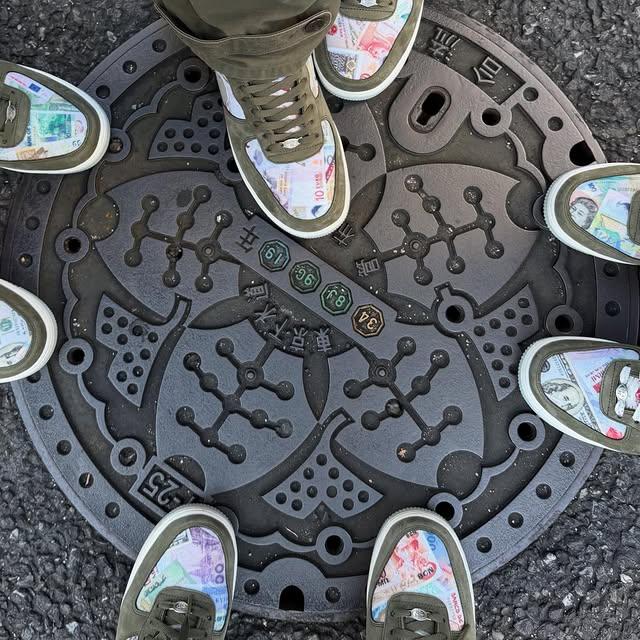 Futura x Nike Air Force 1 FLOM