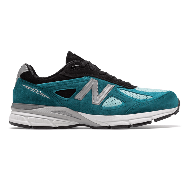 New Balance 990v4
