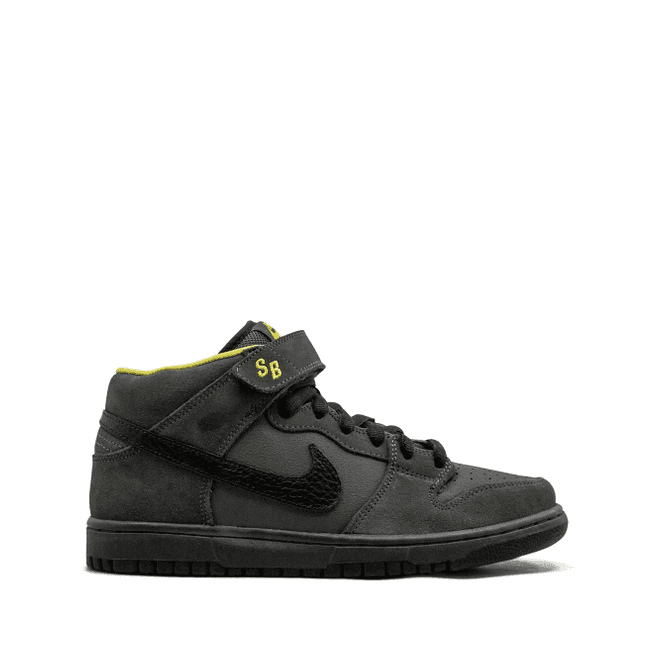 Nike Dunk Mid Pro SB
