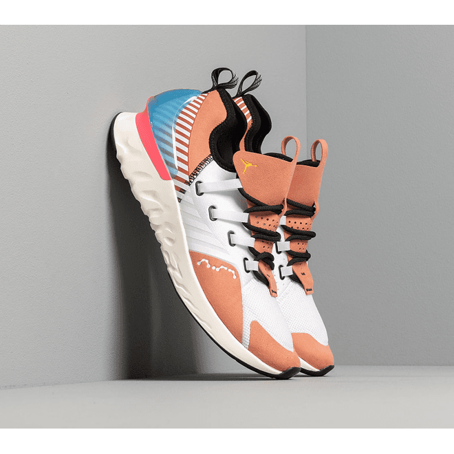 Jordan React Havoc SE JSP White/ Metallic Gold-Terra Blush-Black