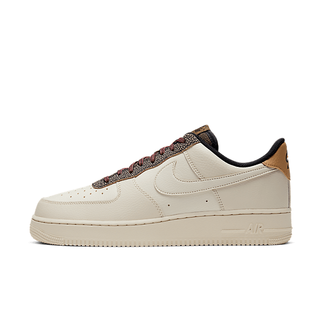 Nike Air Force 1 '07 LV8