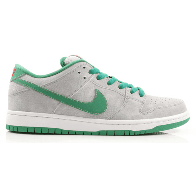 Nike Dunk SB Low Medusa