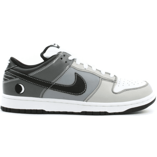 Nike SB Dunk Low Lunar Eclipse (West)