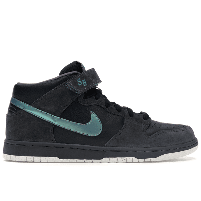 Nike SB Dunk Mid Northern Lights