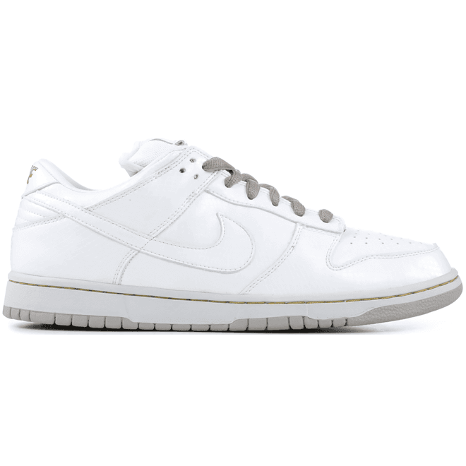 Nike SB Dunk Low Medicom 4