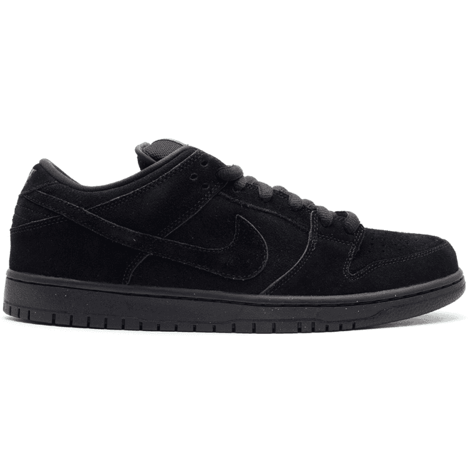 Nike SB Dunk Low Blackout