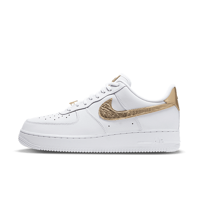 Nike Air Force 1 Low White Metallic Gold (2020)