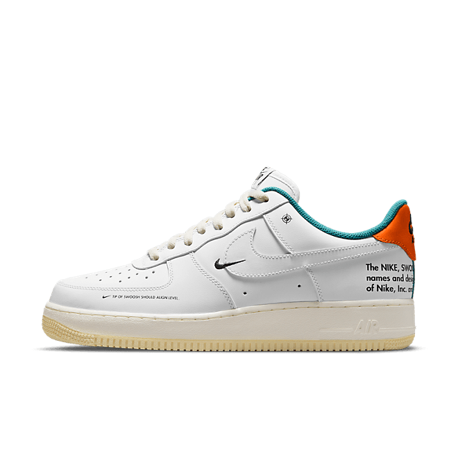 Nike Air Force 1 Low 07 LE Starfish