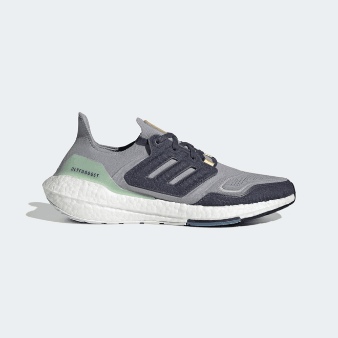 adidas Ultraboost 22
