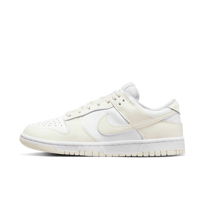 Nike WMNS Dunk Low Womens Photon Dust Skate 