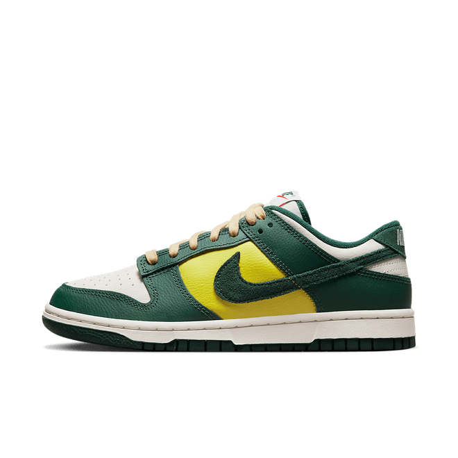 Nike Dunk Low SE Noble Green (W)