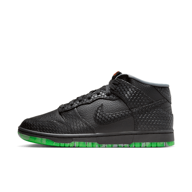 Nike Dunk Mid Premium