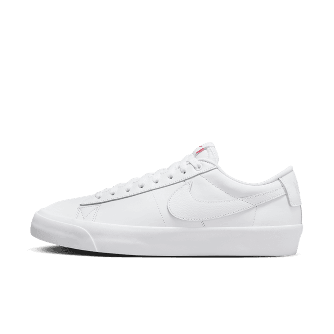 Nike SB Zoom Blazer Low Pro GT ISO Triple White