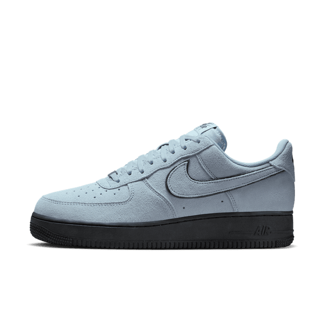 Nike Air Force 1 '07 LV8