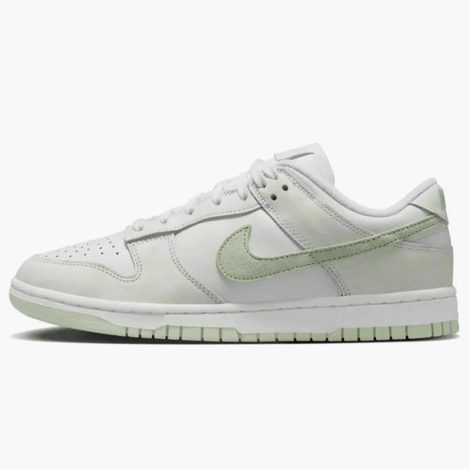 Nike Dunk Low Jade Aura (women's)