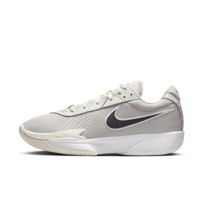 Nike G.T. Cut Academy Basketball