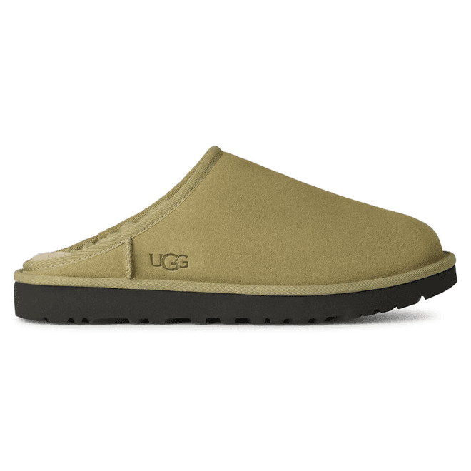 UGG® Classic Slip On Men Muted Brass