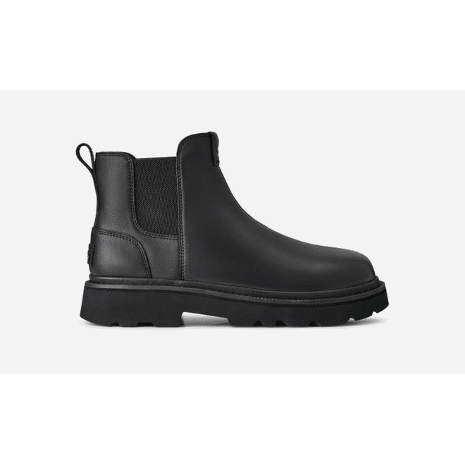 UGG® Chelsea Lug Leather Boot Black