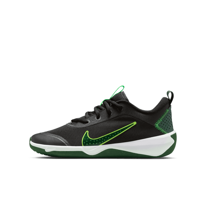 Nike Omni Multi-Court Older Kids' Indoor Court