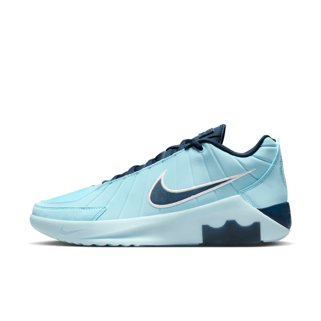 Nike LeBron Witness 9 Basketball