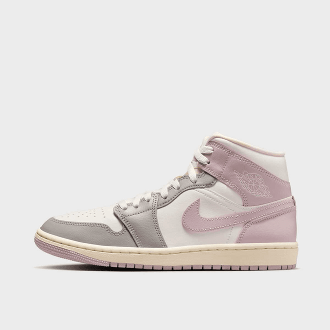 Jordan WMNS Air 1 Mid 