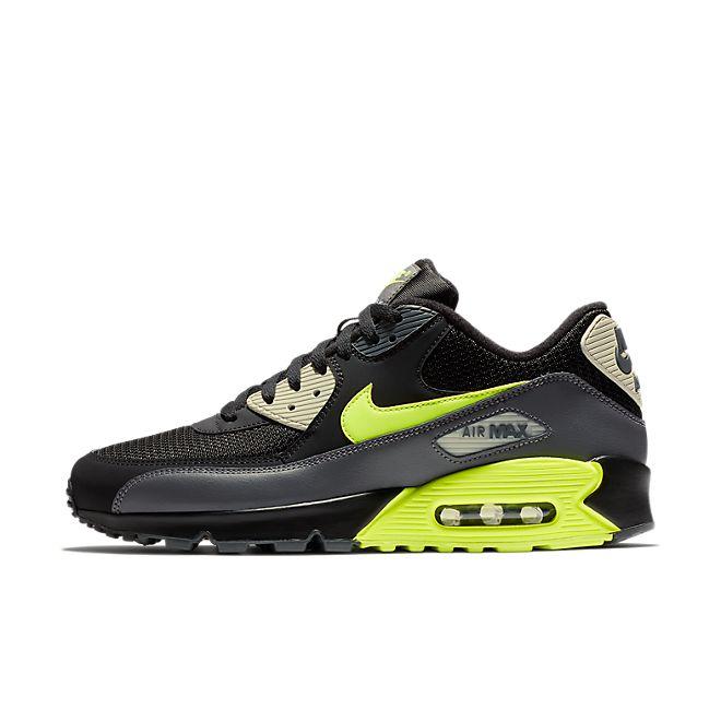 Nike Air Max 90 Essential 