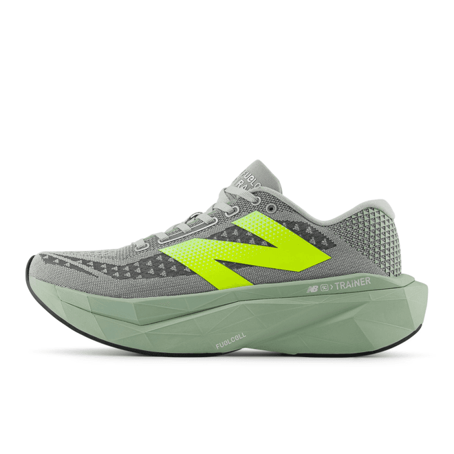 New Balance FuelCell SuperComp Trainer v3
