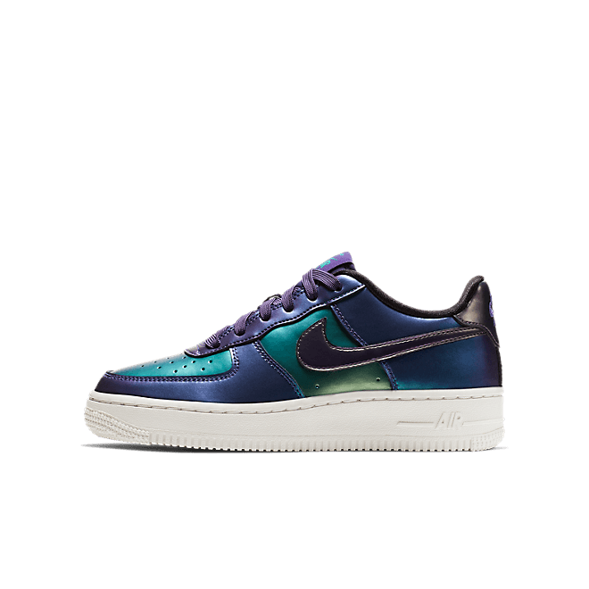 Nike Air Force 1 LV8 