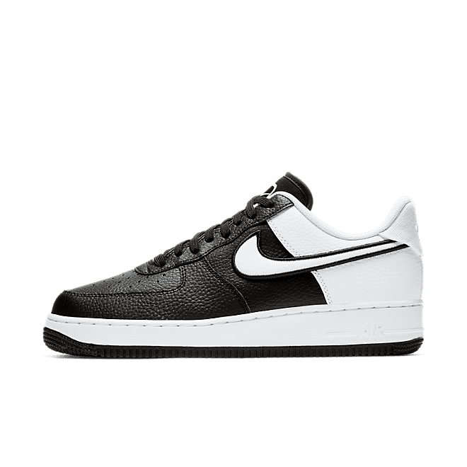 Nike Air Force 1 ´07 LV8 1 (Black / White)