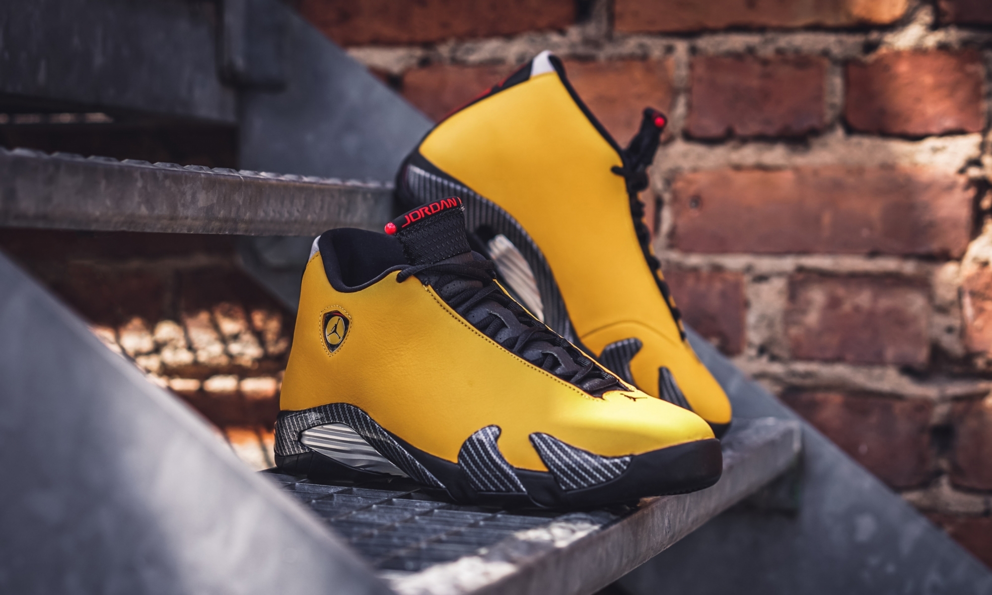 Top 10 populäre gelbe Sneaker