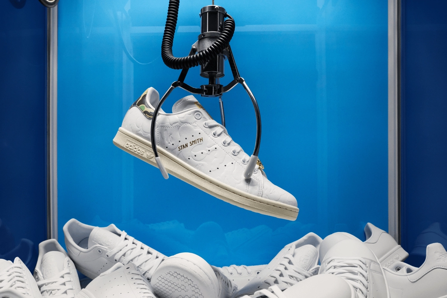 Ein Blick auf die neue BAPE x adidas Stan Smith '30th Anniversary' Kollektion