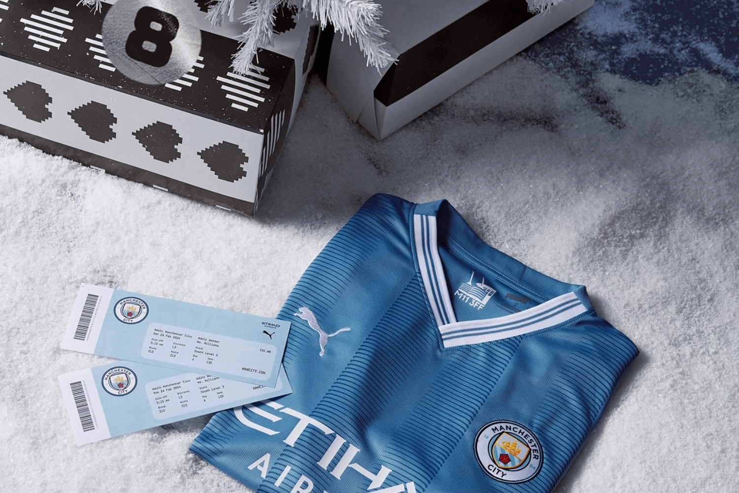 Sneakerjagers x Foot Locker 12 Days of Gifting – Manchester City Tickets + von Jack Grealish signierte Trikots