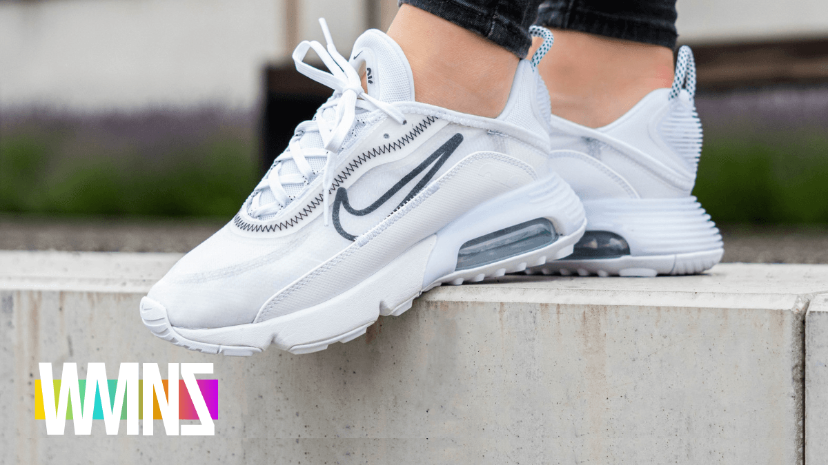 WMNS Club: Get 25% off ladies sneakers at the Nike Sale