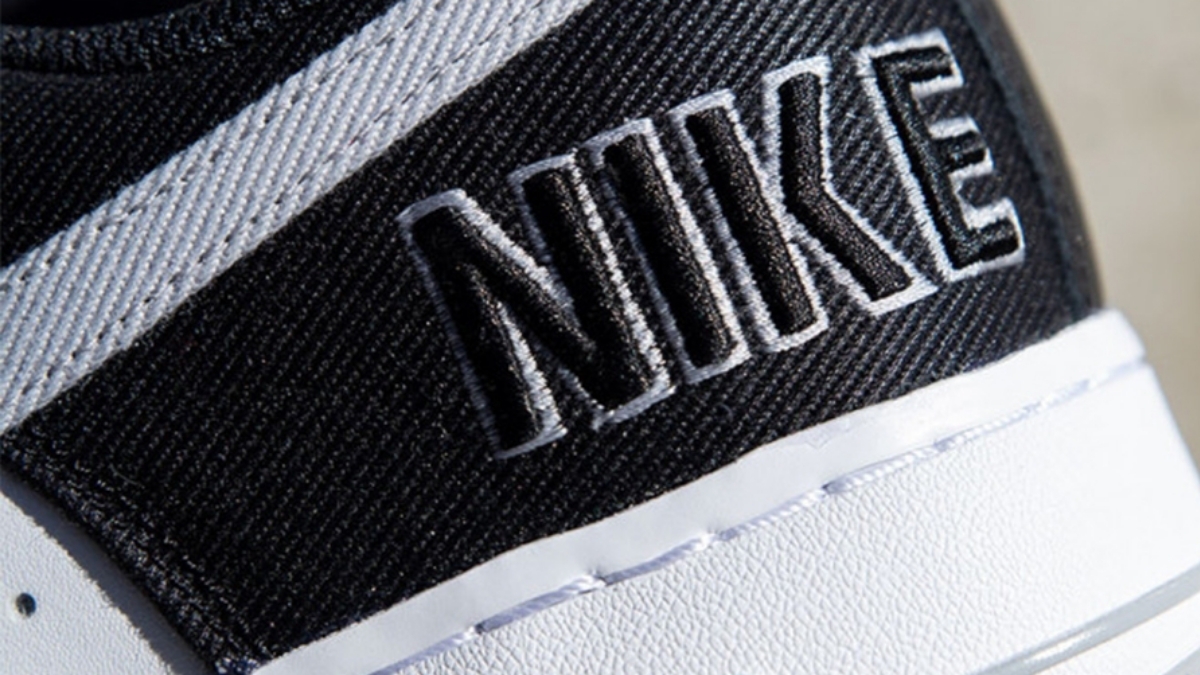 Leather and canvas on the new Air Force 1 'Black/Silver'