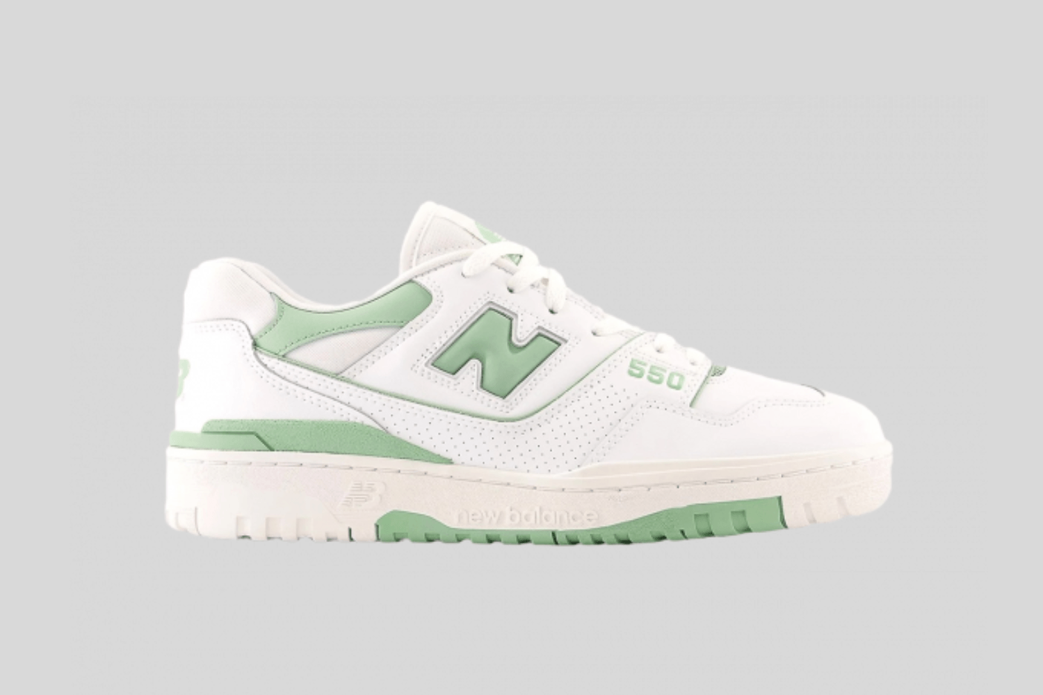 The New Balance 550 drops in 'Mint Green'