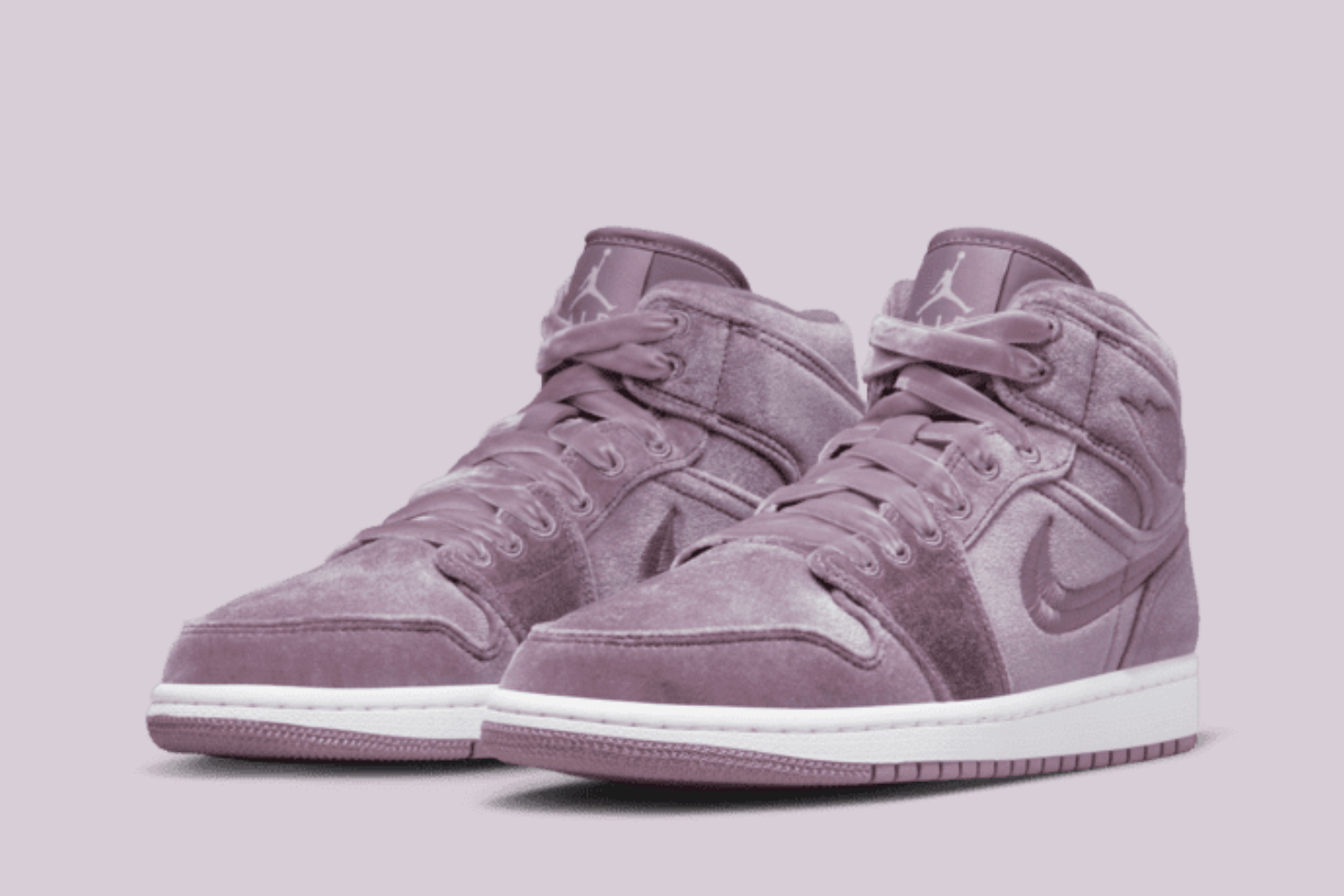 How to style the Air Jordan 1 Mid SE WMNS 'Purple Smoke'