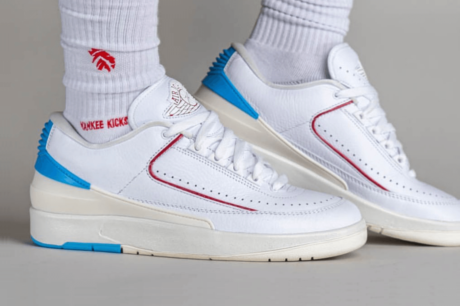Check out the details of the Air Jordan 2 Low 'UNC to CHI'