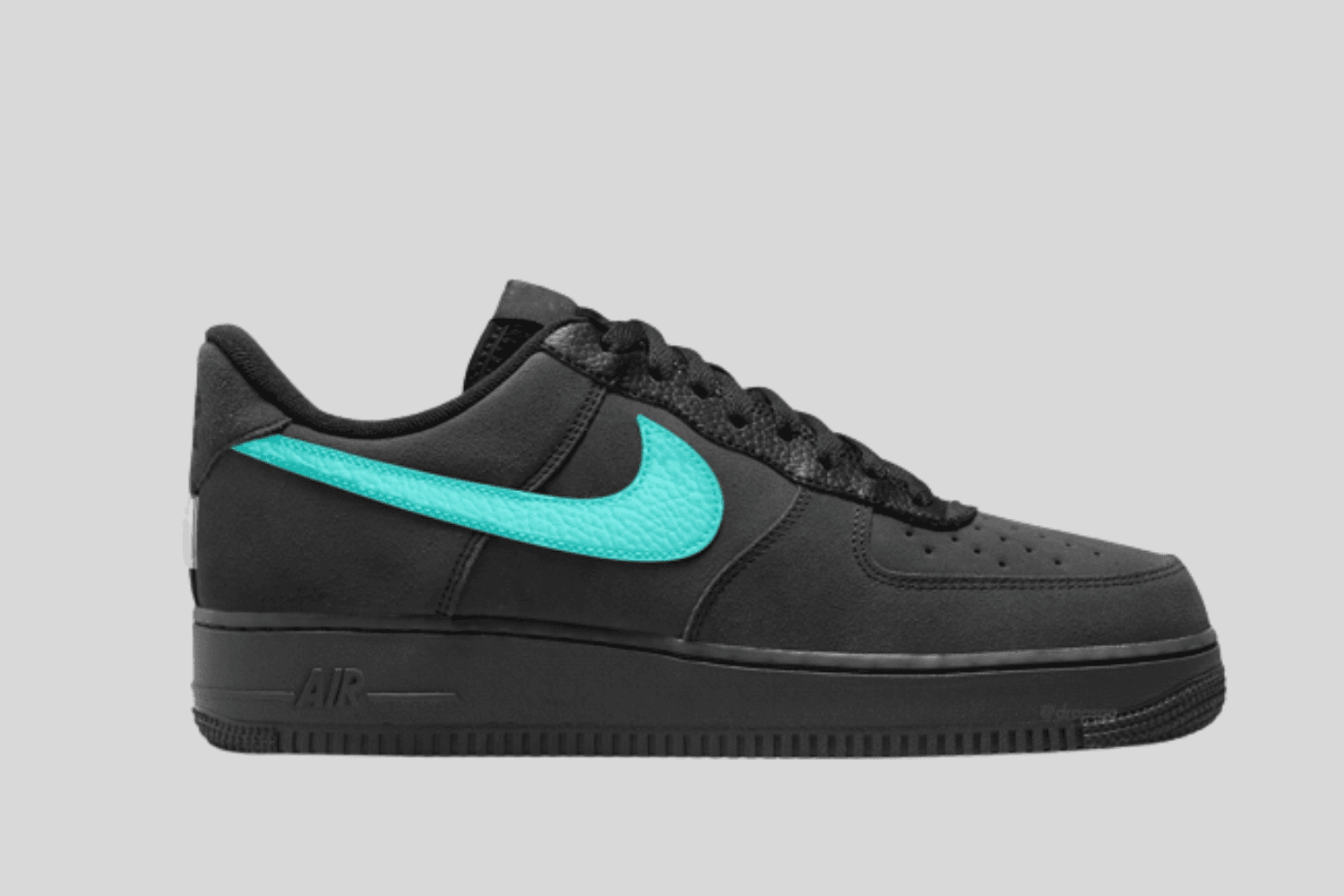 First images of the Tiffany &amp; Co. x Nike Air Force 1 Low