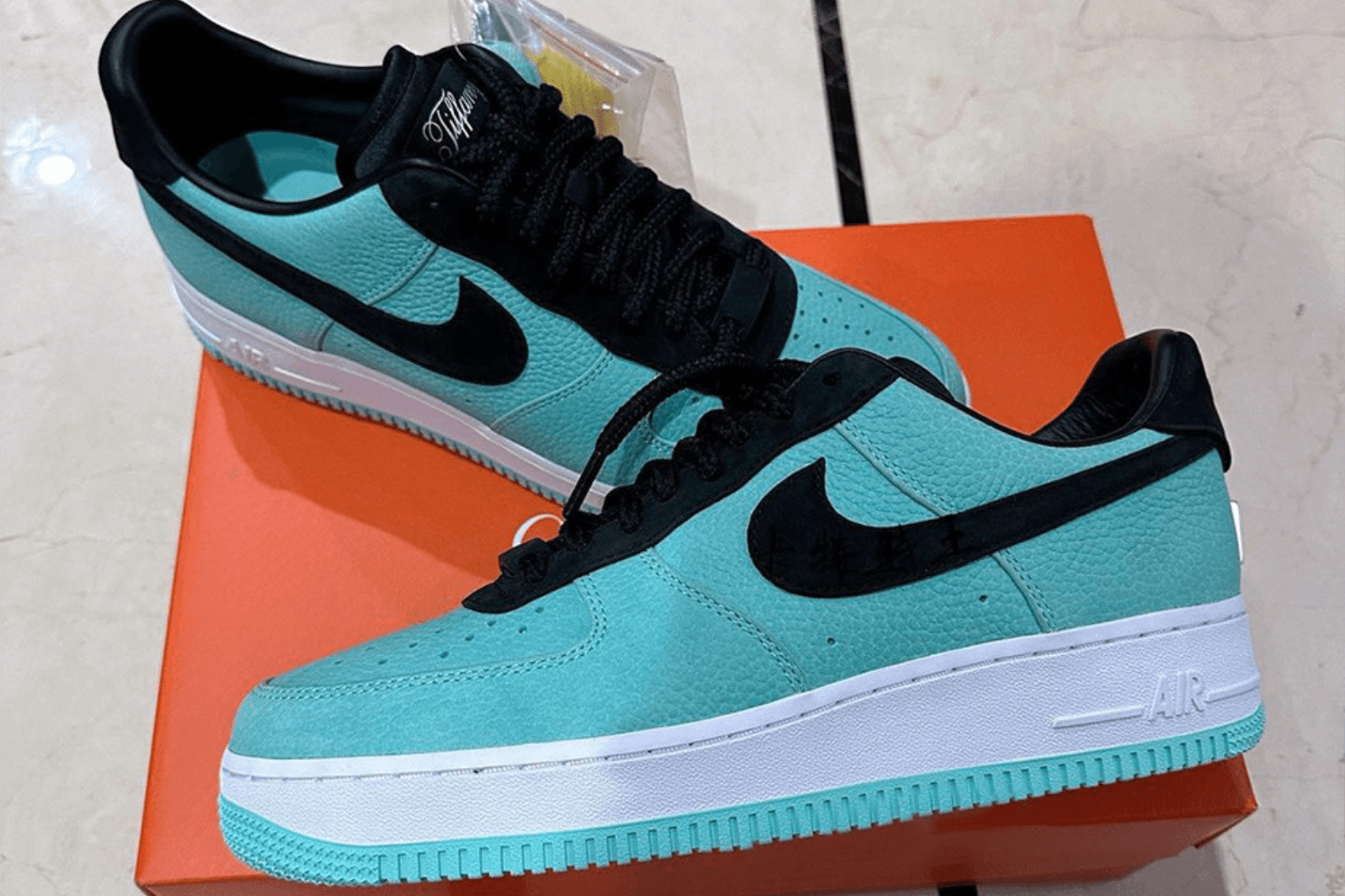 Tiffany &#038; Co. x Nike Air Force 1 Low 1837 sample unveiled