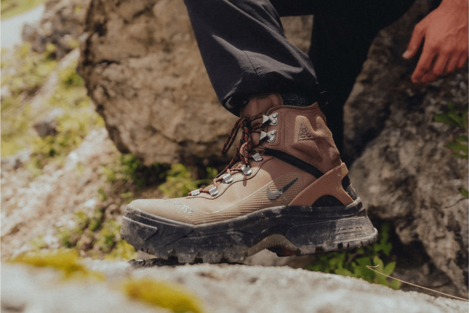 A top 10 popular and practical outdoor sneakers