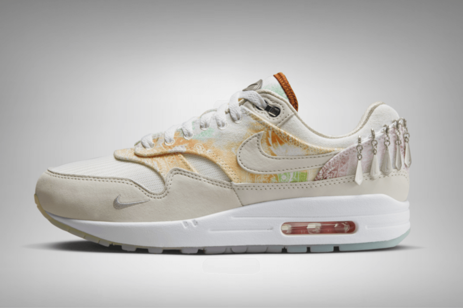 Official images Air Max 1 WMNS 'Paisley Charms'