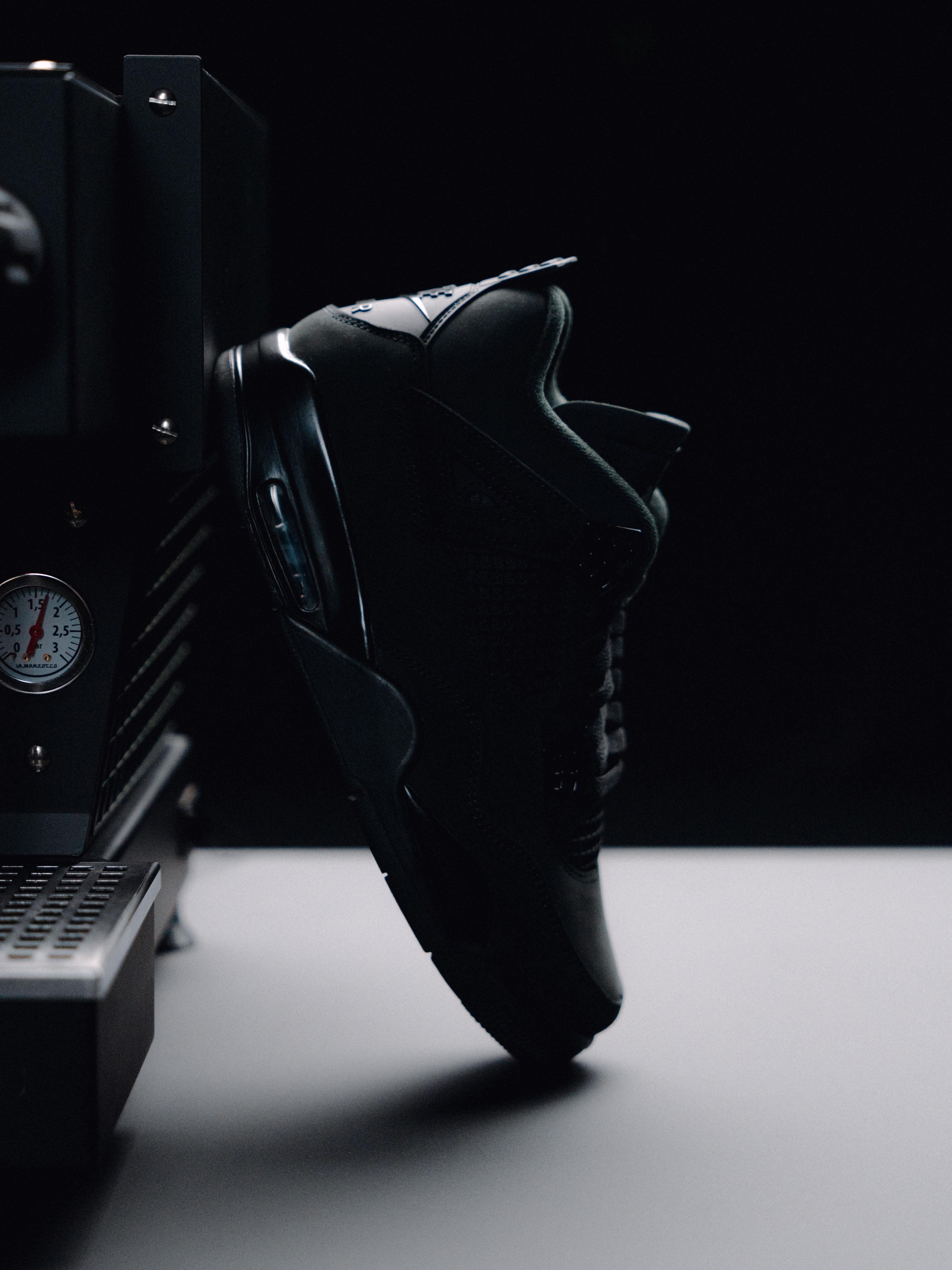 Jamal Musiala Air Jordan 4 Black Cat solebox