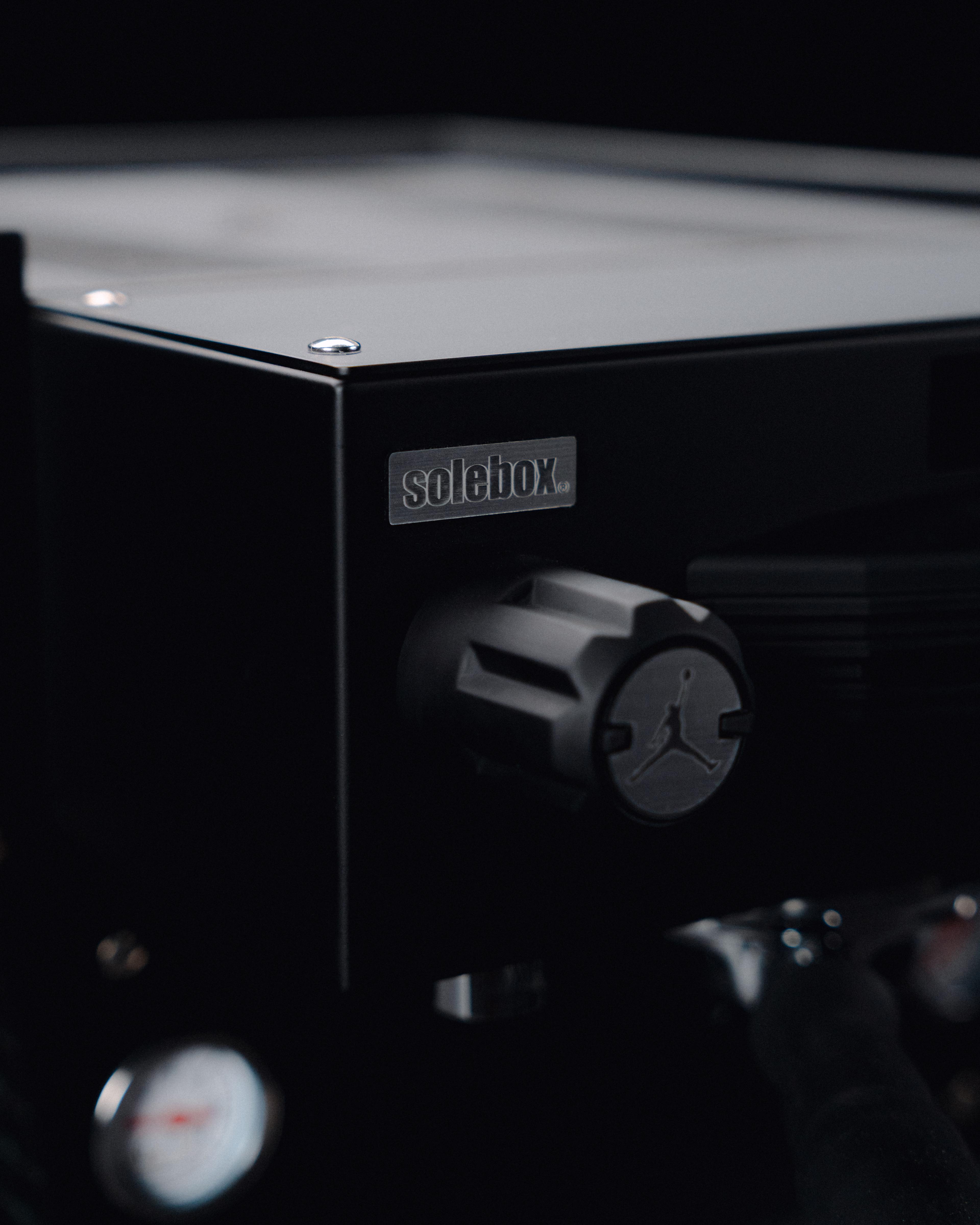 Jamal Musiala Air Jordan 4 Black Cat solebox