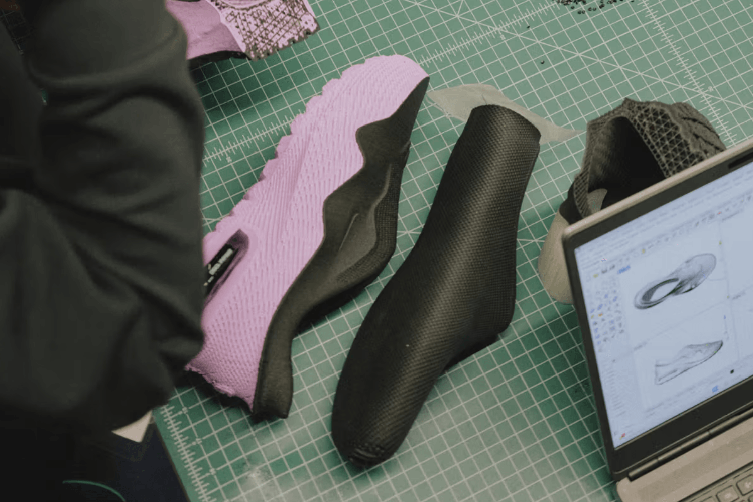 Nike and Zellerfeld Unveil First Multicolor Version of the Air Max 1000