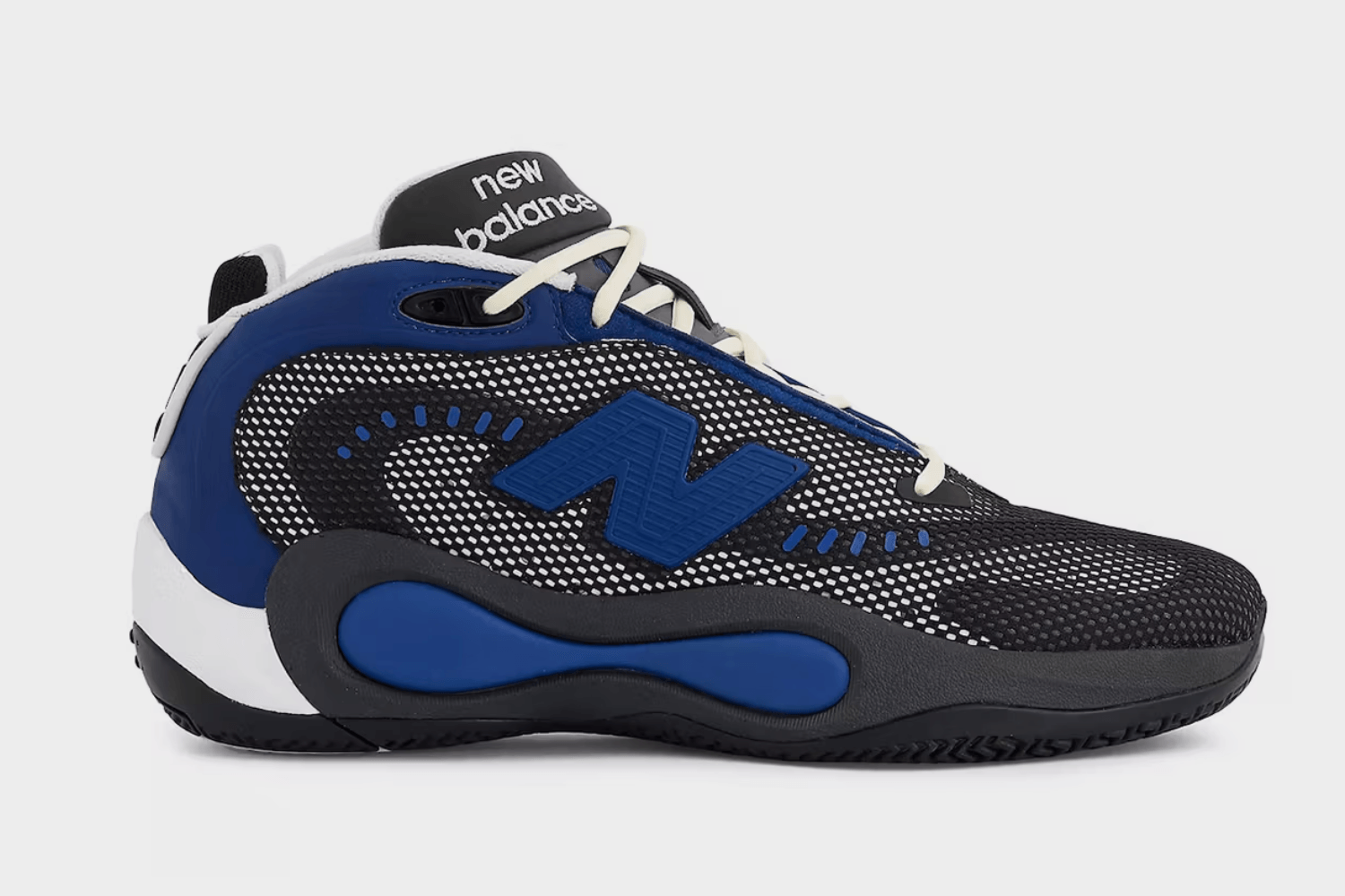 New Balance Introduces the P400 in a 'Black Inkwell' Colorway