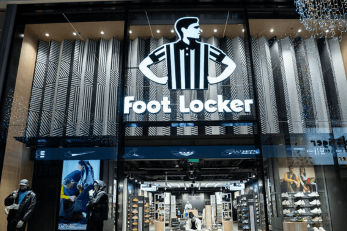 Dick's Sporting Goods staat op het punt Foot Locker over te nemen