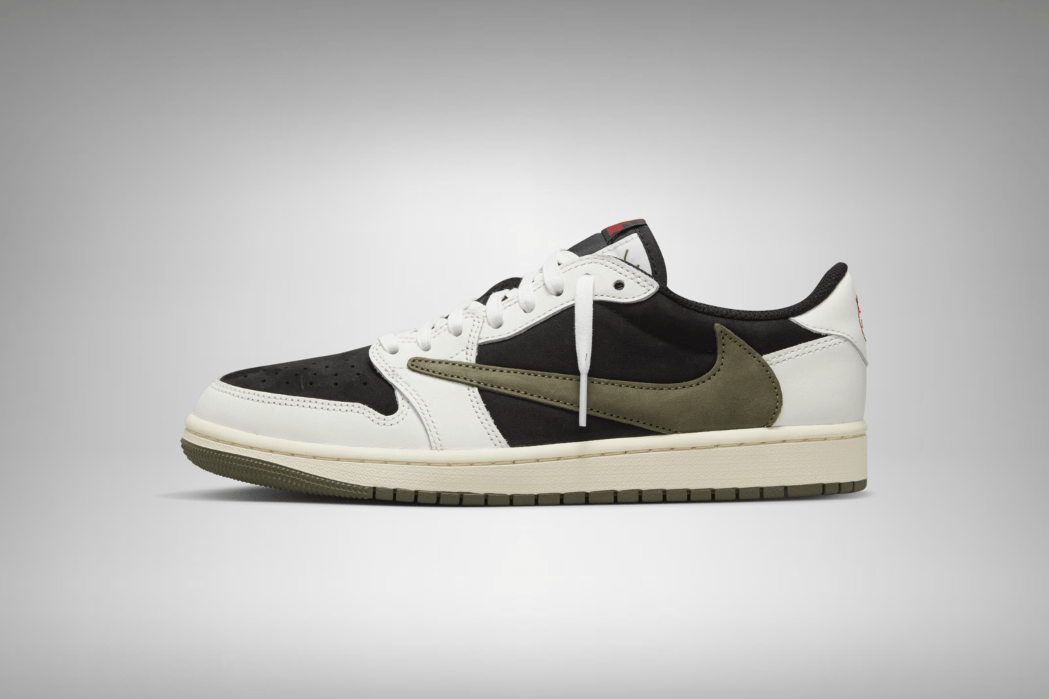 Offizielle Bilder des Travis Scott x Air Jordan 1 Low 'Olive'