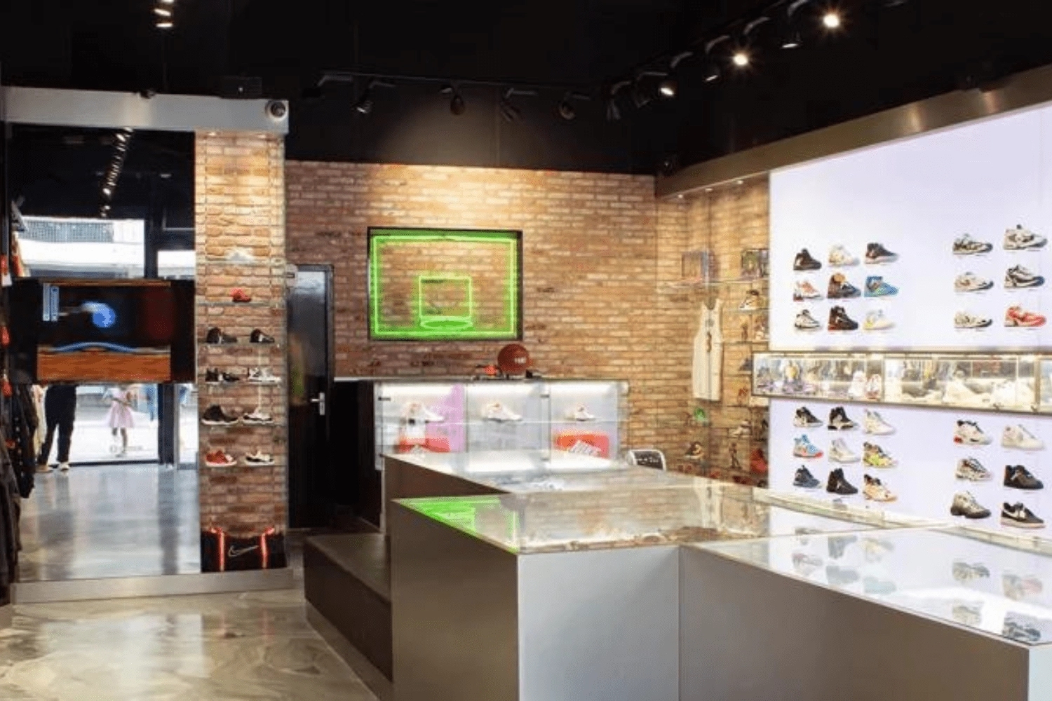 Sneaker Shopping Guide: Die 13 Besten Sneaker Shops in Rotterdam