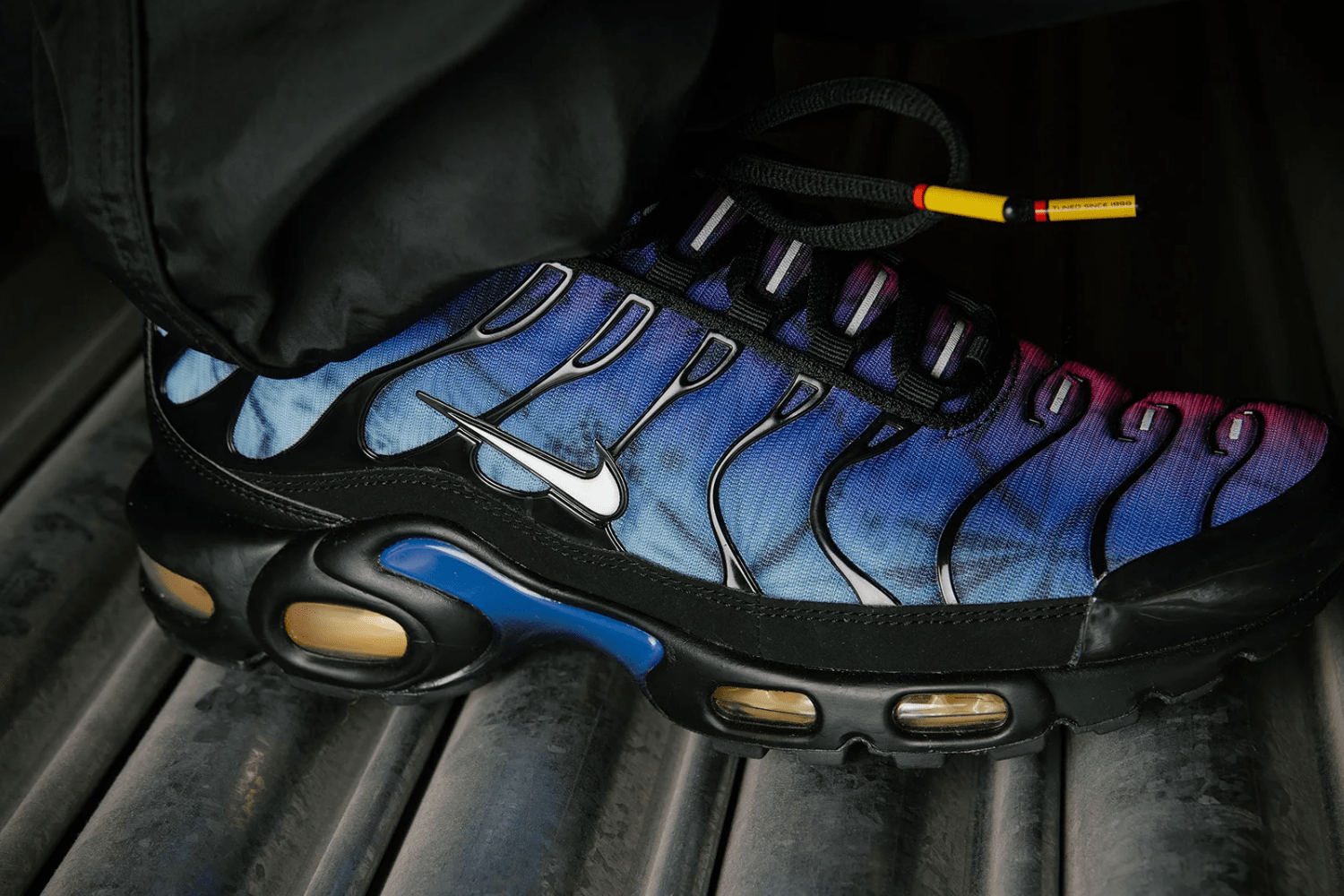 Foot Locker celebrates the Nike Tuned Air anniversary with the 'TN 25th' and 'Stay Tuned' book