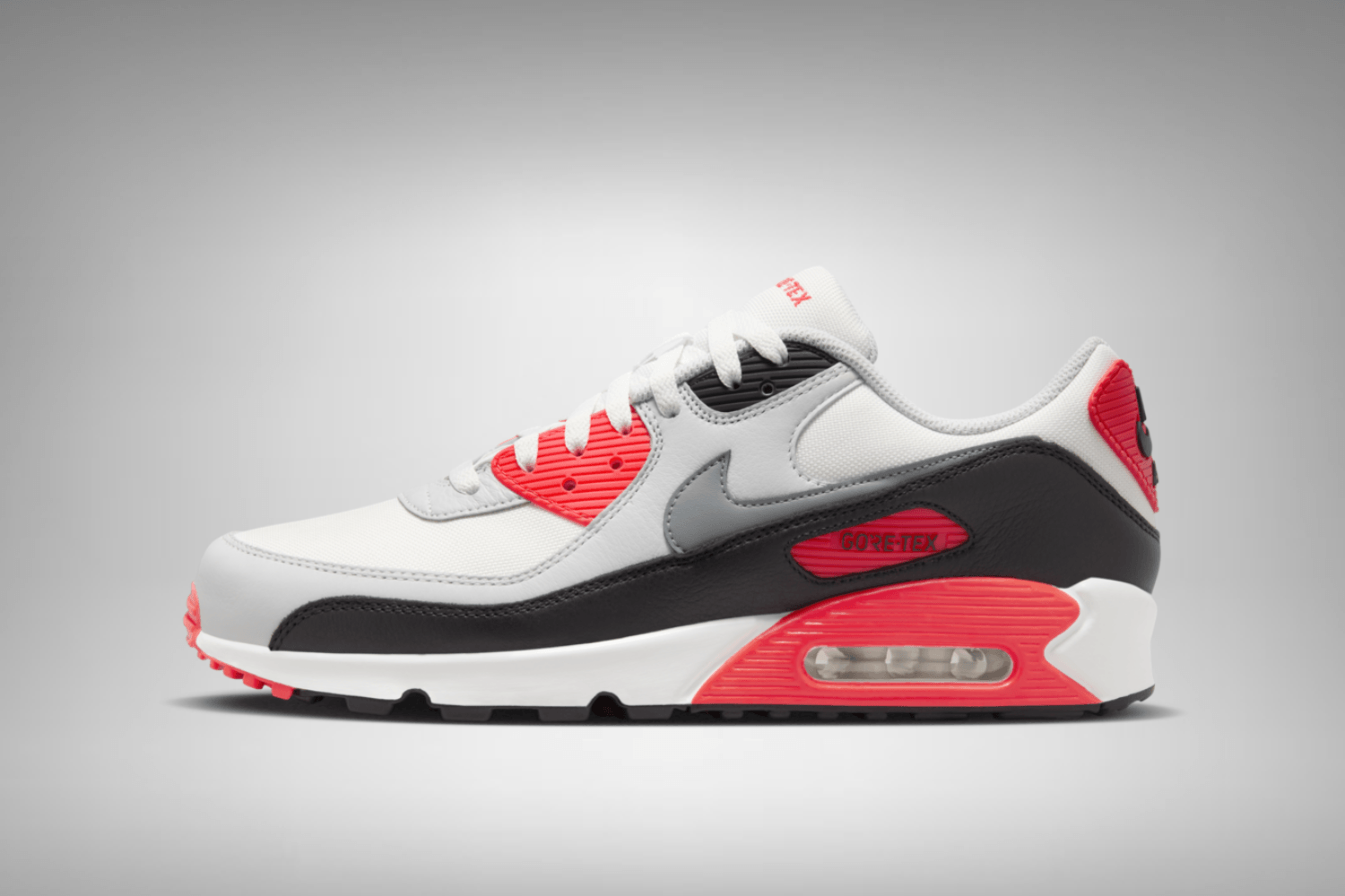 Der Nike Air Max 90 'Bright Crimson' erscheint 2024 in einer Gore-Tex Variante